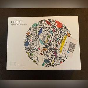 Wacom Intuos Pro Paper Edition Graphic Pen Tablet